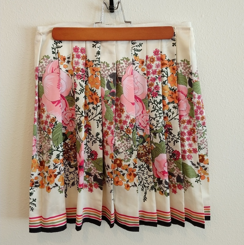 Old Navy | Flowy Floral Skirt